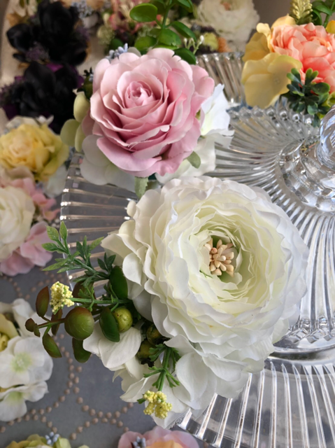 今回のコサージュワークの一例です 今回のコサージュワークの一例です